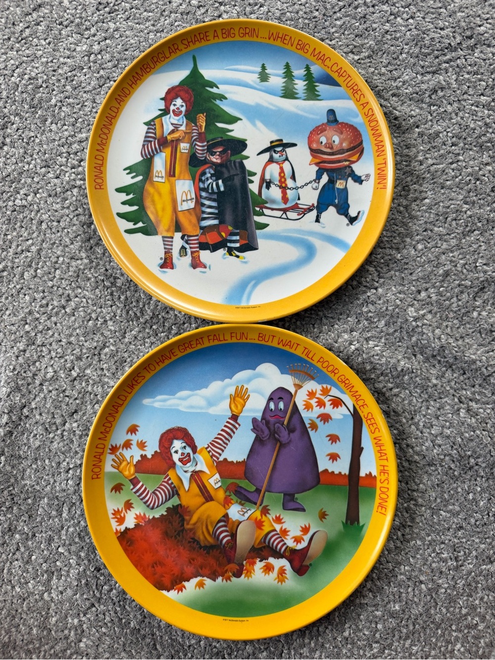 McDonald's Yellow Rimmed Ronald McDonald Holiday Party Plates - Set of 2
